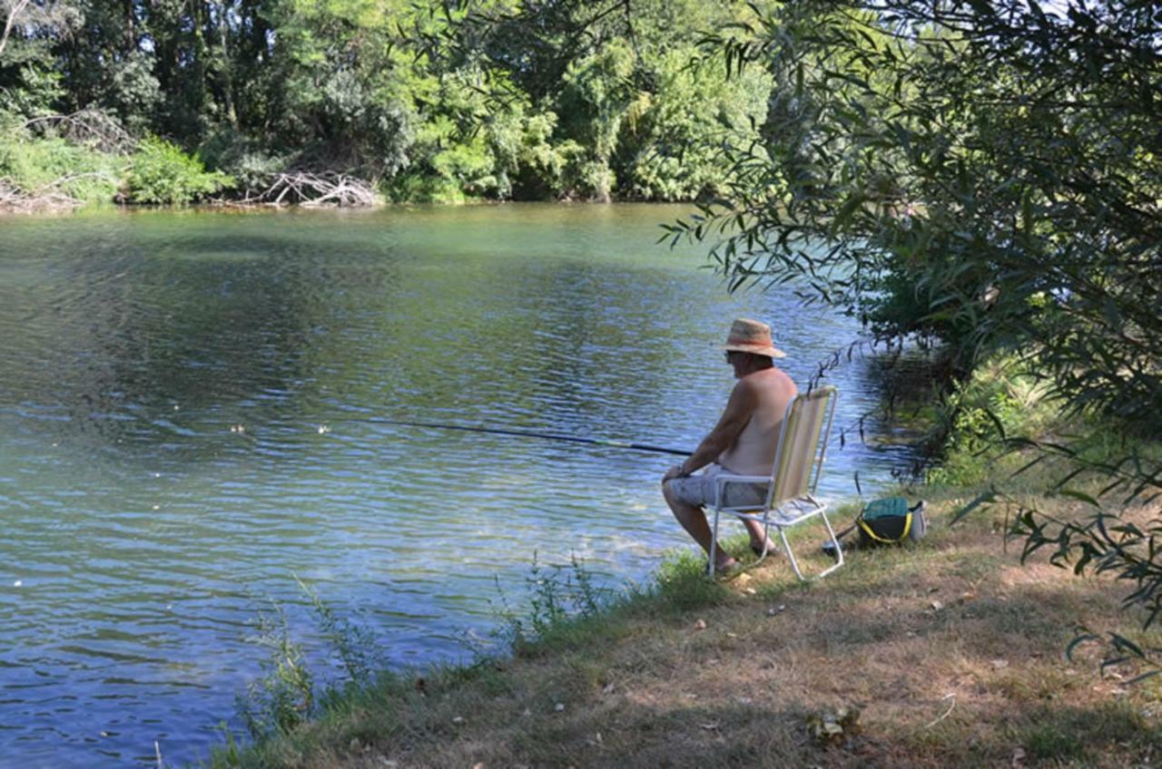 Camping Le Chassezac Sampzon Zewnętrze zdjęcie